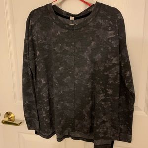 Black camo sweatshirt